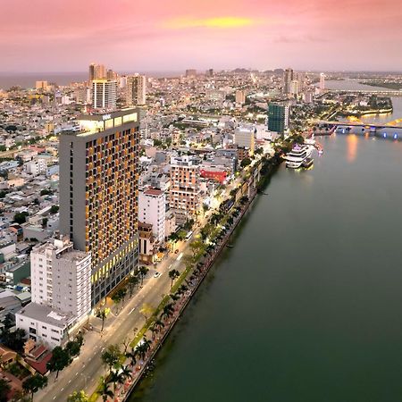 Wink Icon Hotel Danang Riverside - Luxury Suites - 24Hrs Stay & Rooftop Pool Bar Экстерьер фото