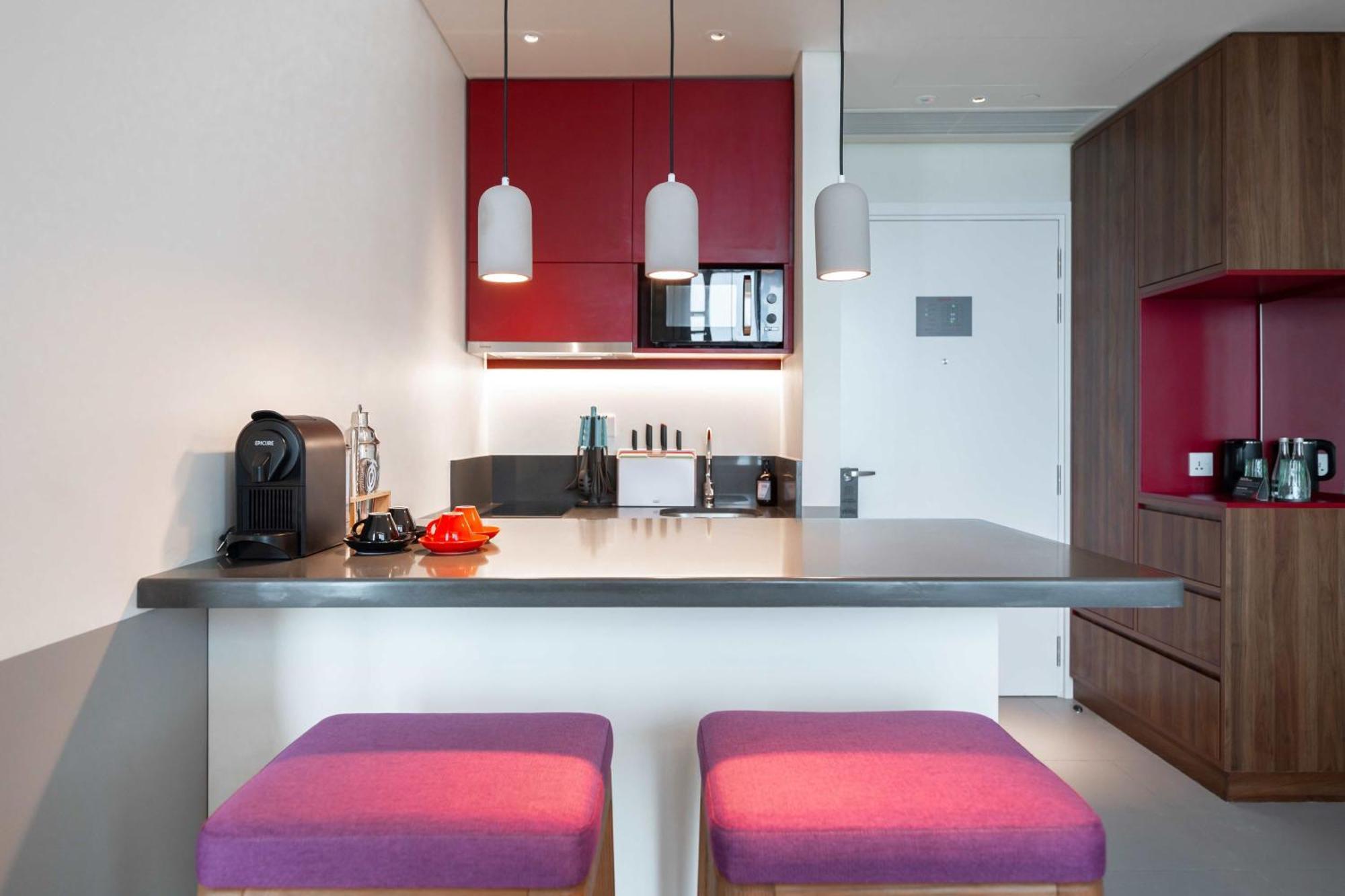 Wink Icon Hotel Danang Riverside - Luxury Suites - 24Hrs Stay & Rooftop Pool Bar Экстерьер фото