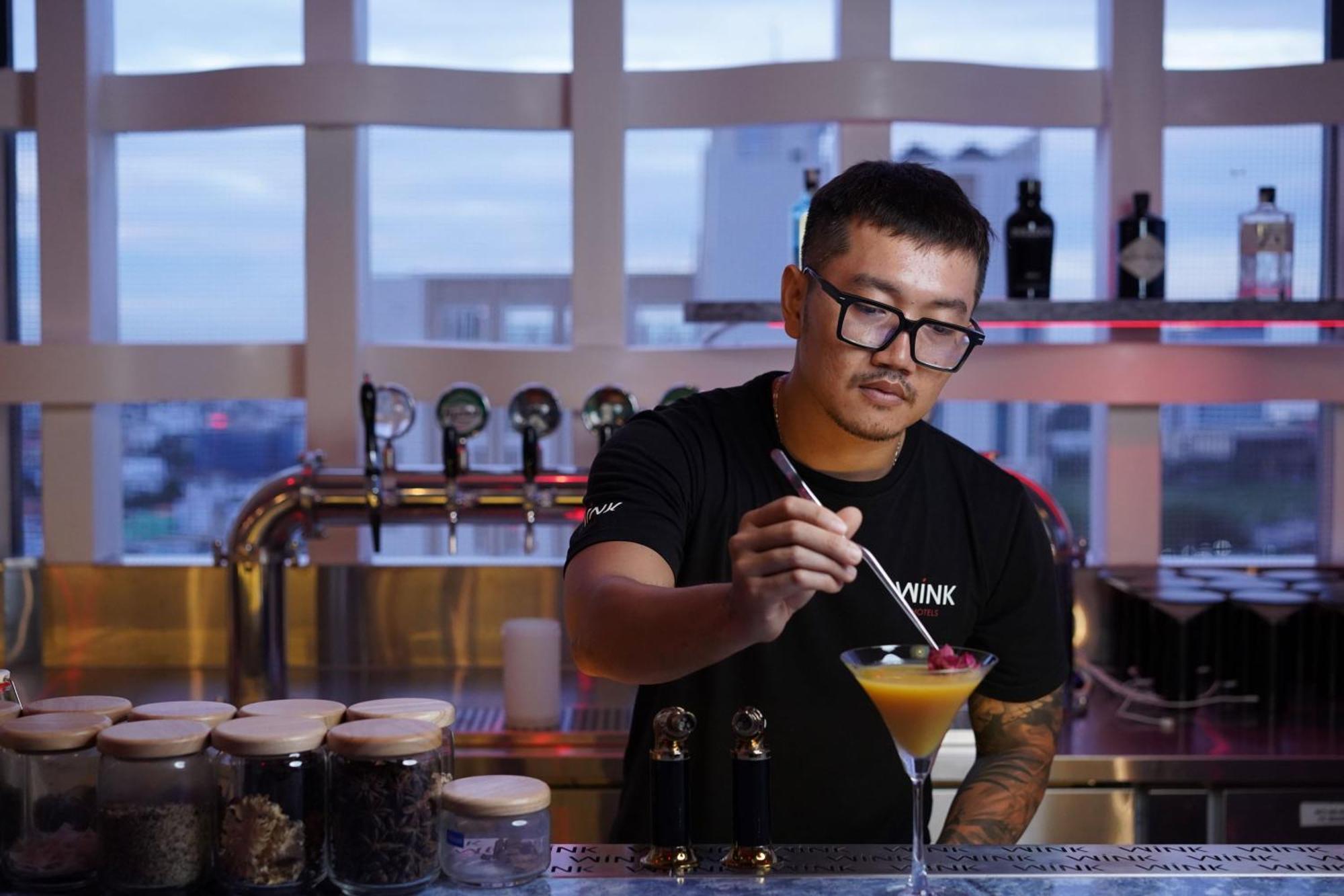 Wink Icon Hotel Danang Riverside - Luxury Suites - 24Hrs Stay & Rooftop Pool Bar Экстерьер фото